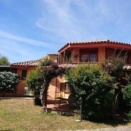 Fabry Con Piscina Villa